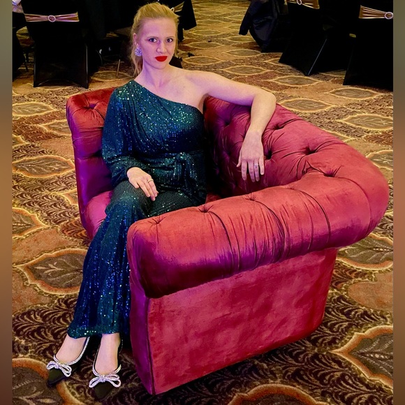 Meet your Posher, Jackie - Picture 2 of 4